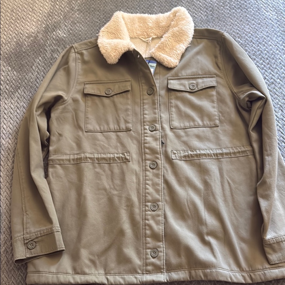 Hang Ten green Jacket with Cream Collar.  Cozy interior and draw strings
